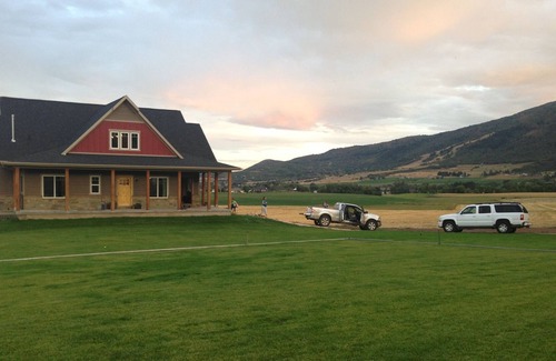Eden House | Family Reunion Paradise with room to spare - Sleeps 21+ Close to Ski and Lake