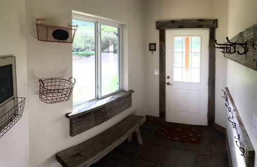 Eden House | Family Reunion Paradise with room to spare - Sleeps 21+ Close to Ski and Lake