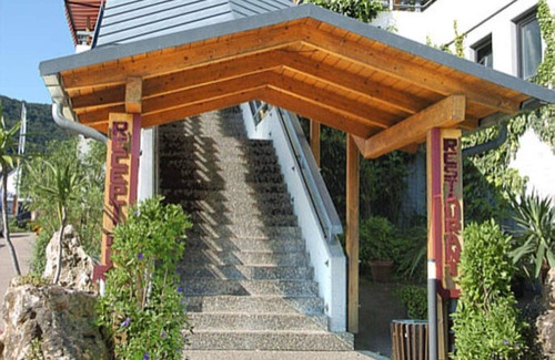 Muehlhausen im Taele House | Family room with WC and shower/bath for max. 4 people. - AKZENT Hotel Restaurant