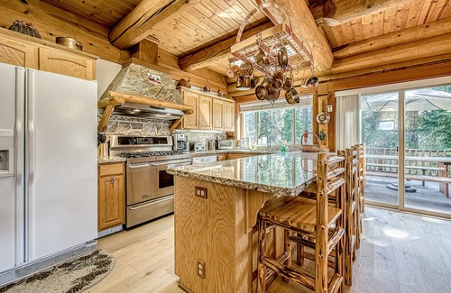 Lakeshore Ski Chalet | Family-Size Log Lodge w/Roomy Deck & Game Room - Close to Lake & China Peak