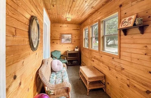Mason City House | Family sized charmer