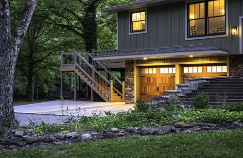 Simpson House | Family Stargazing Retreat Near Hiking