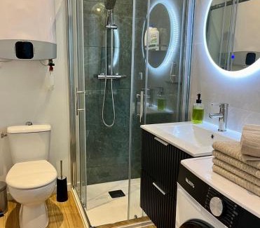 Meaux Apartment | Family Stay & 20 min Disneyland Paris