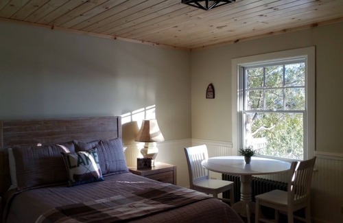 Lake Placid House | Family Suite with Mountain Views 12