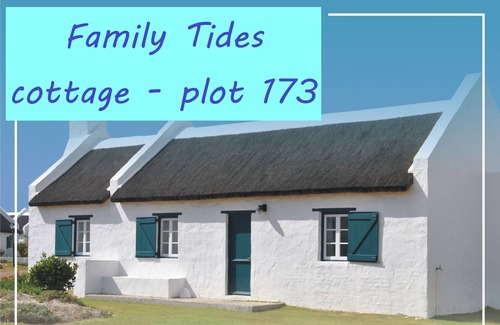Struisbaai House | Family Tides cottage, sleeping up to 12 people situated in Langezandt