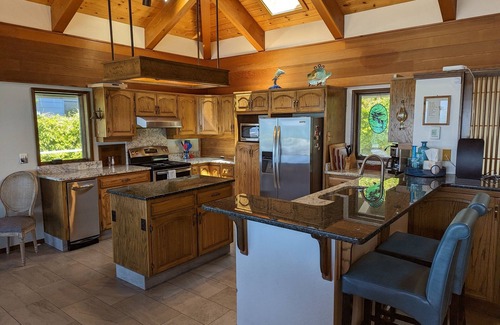 Brookings House | Family Tides - Large Family home with Private steps to a beautiful beach!