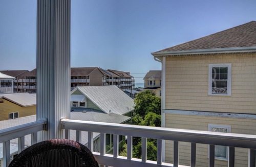Wilmington Beach Condo | Family Tides Ocean View Condo W/Elevator 1 Block To The Beach.