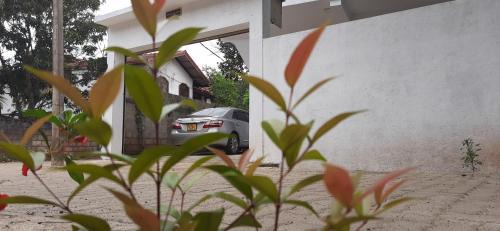 Anuradhapura Apartment | Family Time Holiday Home