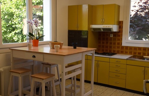 Jurancon House | Family townhouse with small garden and terrace