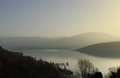 Sainte-Croix-du-Verdon House | Family, village and lake