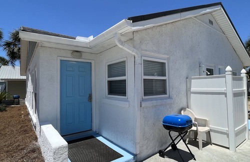 Laguna Beach Estates Cottage | Family Vacation Beach Cottage ~ Across from the Beach