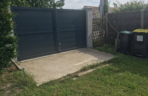 Audenge House | Family vacation home, shops and pool within walking distance