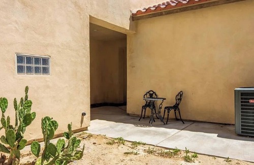 Coachella House | Family Vacation Home 1.8 miles from Coachella fest!
