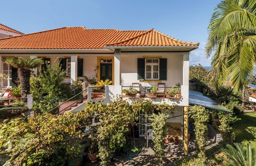 Ponta Delgada Cottage | Family vacations in the north, Casa dos Terços