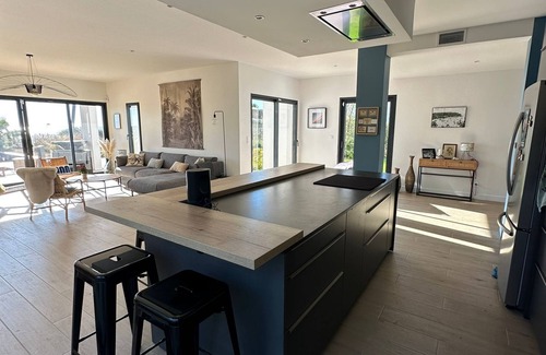 Meze Villa | Family villa 8/10 pers., swimming pool, panoramic view, 5 mn walk from the beach!