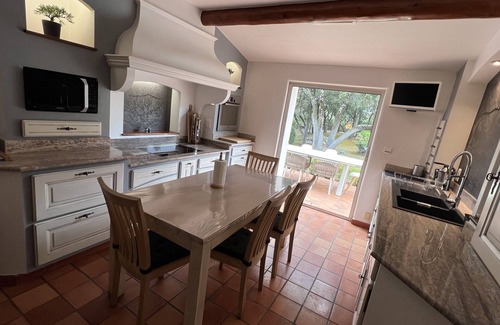 Piolenc Villa | FAMILY VILLA 8/9 pers. air-conditioned with swimming pool, in Provence