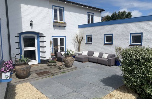 Municipality of Zandvoort Villa | Family villa behind the Beach. For 3 couples over 30 years old.