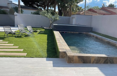 Le Grau-dʼAgde Villa | Family Villa with 2 pool and jacuzzi near the sea
