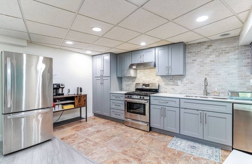 Canyon Heights House | Family Winter Retreat | Close to Ski Hills & Trails ⛷️”n