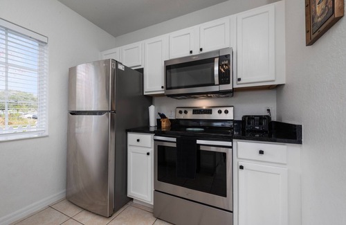 Kissimmee Cottage | Famiy friendly! Premier Lakeview Stylish Home