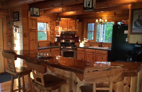 Luther House | Famous Edgetts Lodge on Pine River Sleeps 30 in Luxury