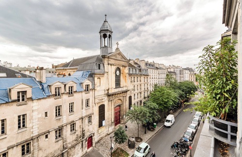 Marais Apartment | Famous interior designer's pied-à terre in historical Paris Le Marais