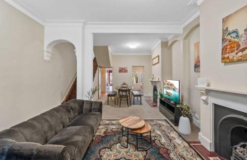 Ultimo House | Fancy 4 BR House with Parking - ICC&Darling Harbour-8 mins walk