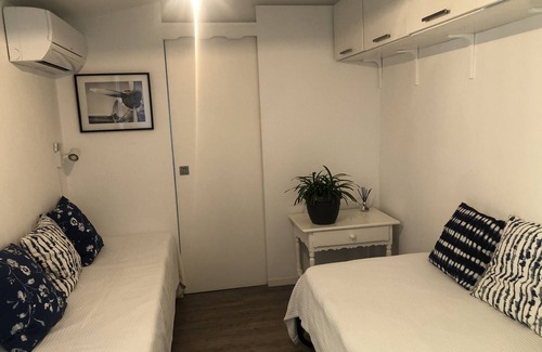 Le Mourillon Hotel | Fancy a holiday in the South of France? 3 bedrooms 2 shower rooms + AC thoughout