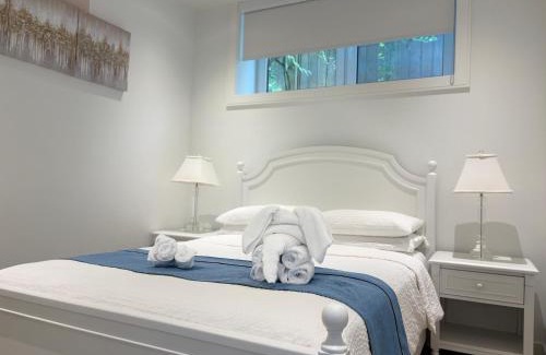 West Point Grey House | Fancy Family Suite with Parking near UBC