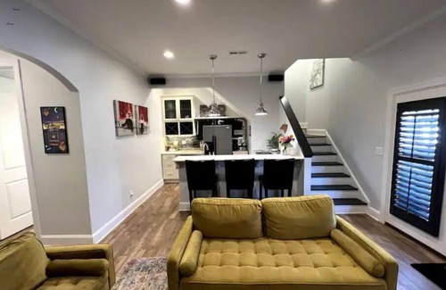 Garner House | Fancy Private Basement near DTR