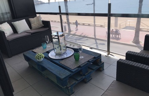 Lloret Town Center Apartment | Fantástico Piso Nuevo en 1ª línea de mar