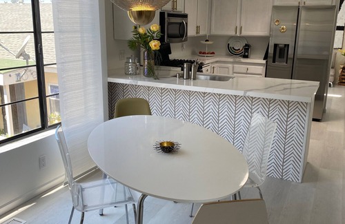Coronado Condo | Fantasic Location, 1 Block From Orange Ave Attractions, 2.5 Blocks From Beach!