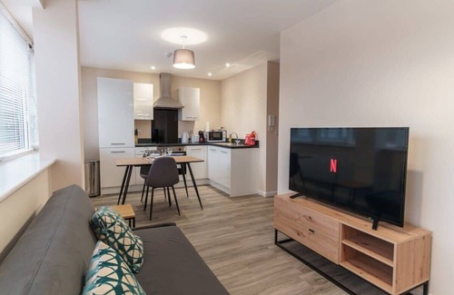 Salford Apartment | Fantastic 1 Bed Flat, Manchester - Sleeps 3