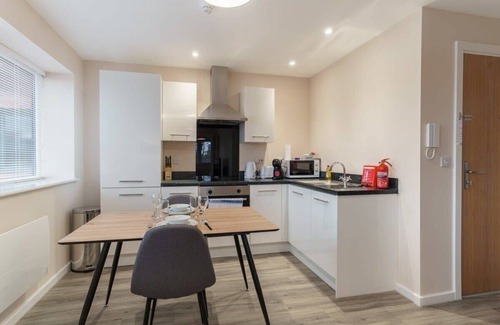 Salford Apartment | Fantastic 1 Bed Flat, Manchester - Sleeps 3