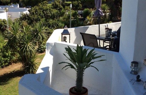 Alpouvar Apartment | Fantastic 1 bedroom Apt. en suite bathroom, with wifi, uk tv, great location