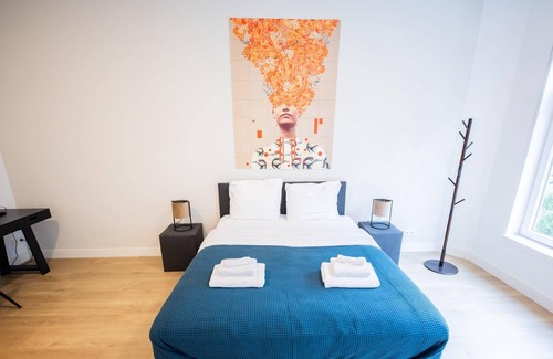 Rotterdam Apartment | Fantastic 1 Bedroom Serviced Apartment 64m2 -MNLF-