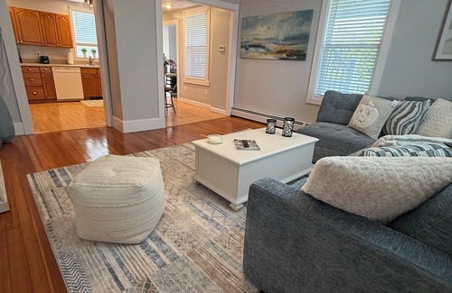 Beverly Apartment | Fantastic 2-bedroom apartment in Beverly by the beach - near historic Salem