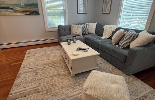 Beverly Apartment | Fantastic 2-bedroom apartment in Beverly by the beach - near historic Salem