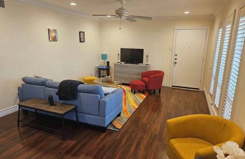 Northeast Dallas Condo | Fantastic 2-bedroom condo with AC in vibrant Dallas by SMU.