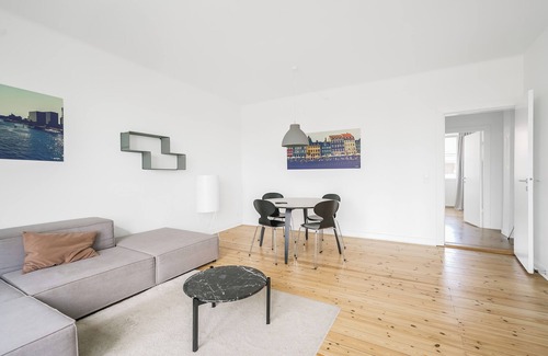 Charlottenlund Apartment | Fantastic 2-BR w/balcony in Charlottenlund - 294