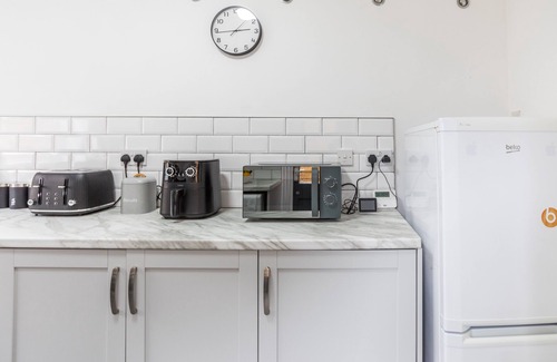 Swinton House | Fantastic 3-bedroom house in Swinton, Manchester