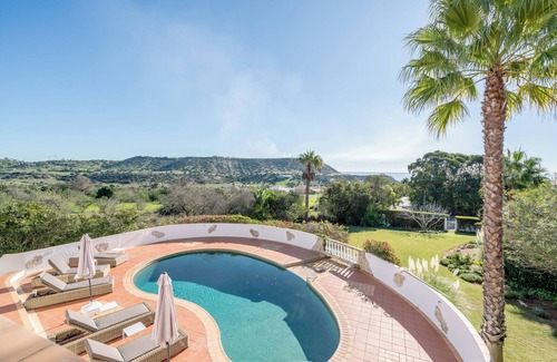 Praia da Luz Villa | Fantastic 6 bedroom villa with private pool, beautiful garden and sea views.