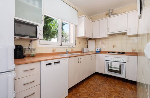 Les Tres Cales House | Fantastic and Spacious Villa just 800 m from the Beach!