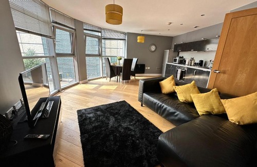 Cardiff City Centre Apartment | Fantastic and modern city centre flat with FREE parking!
