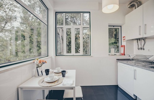 Santos Apartment | Fantastic apartment in the old town of Lisbon, capacity 7 people