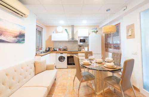 Aiora Apartment | Fantastic apartment near beach & Science City