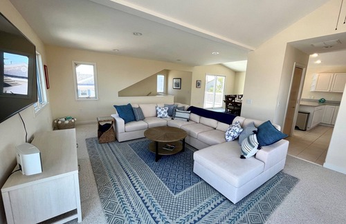 North Beach Haven House | Fantastic Beach Block House With Heated Pool!