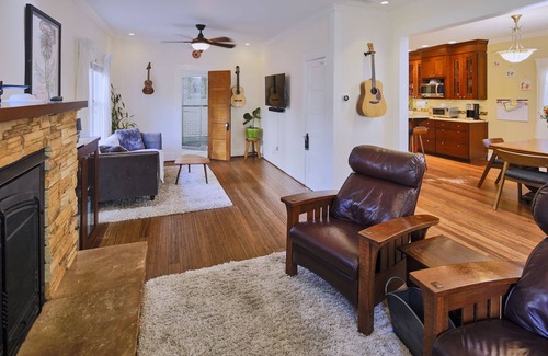 Lair Hill House | Fantastic Bungalow with Hot tub, Decks, Close to everything, modern and clean