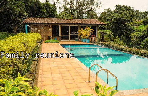 La Estrella House | fantastic chateau in Santa Rosa de Cabal amazing area close to hot spring waters