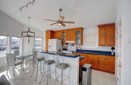 Hutchinson Island South Cottage | Fantastic Canal front cottage with ocean access